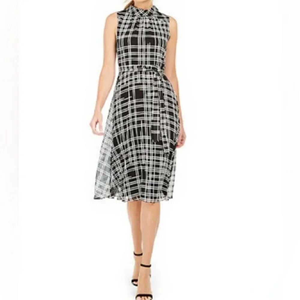 Karl Lagerfeld Black And White Plaid Dress. Career. Professional.